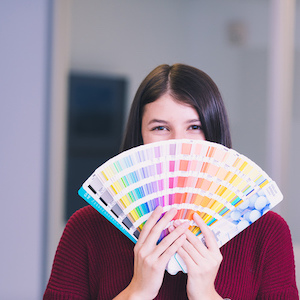 Image of Alix Johnson with Pantone swatches.